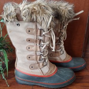 Women's SOREL Joan Of Arctic Arc Boot Size 9